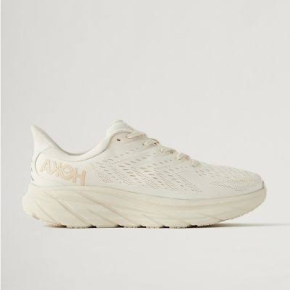 Hoka Clifton 8 Eggnog - New In the Box!